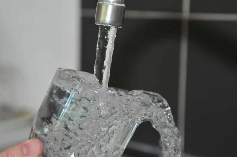 6 simple tips to reduce your water bill